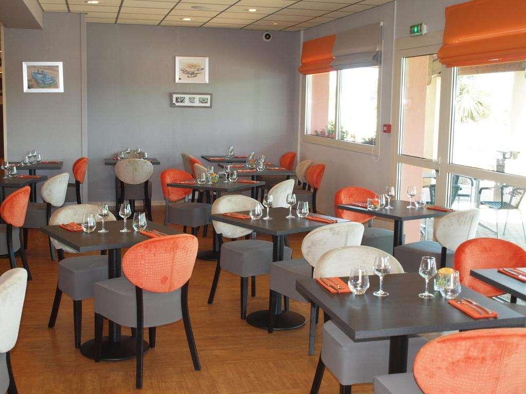 Brit Hotel Les Evens Saint-Saturnin  Restaurant photo