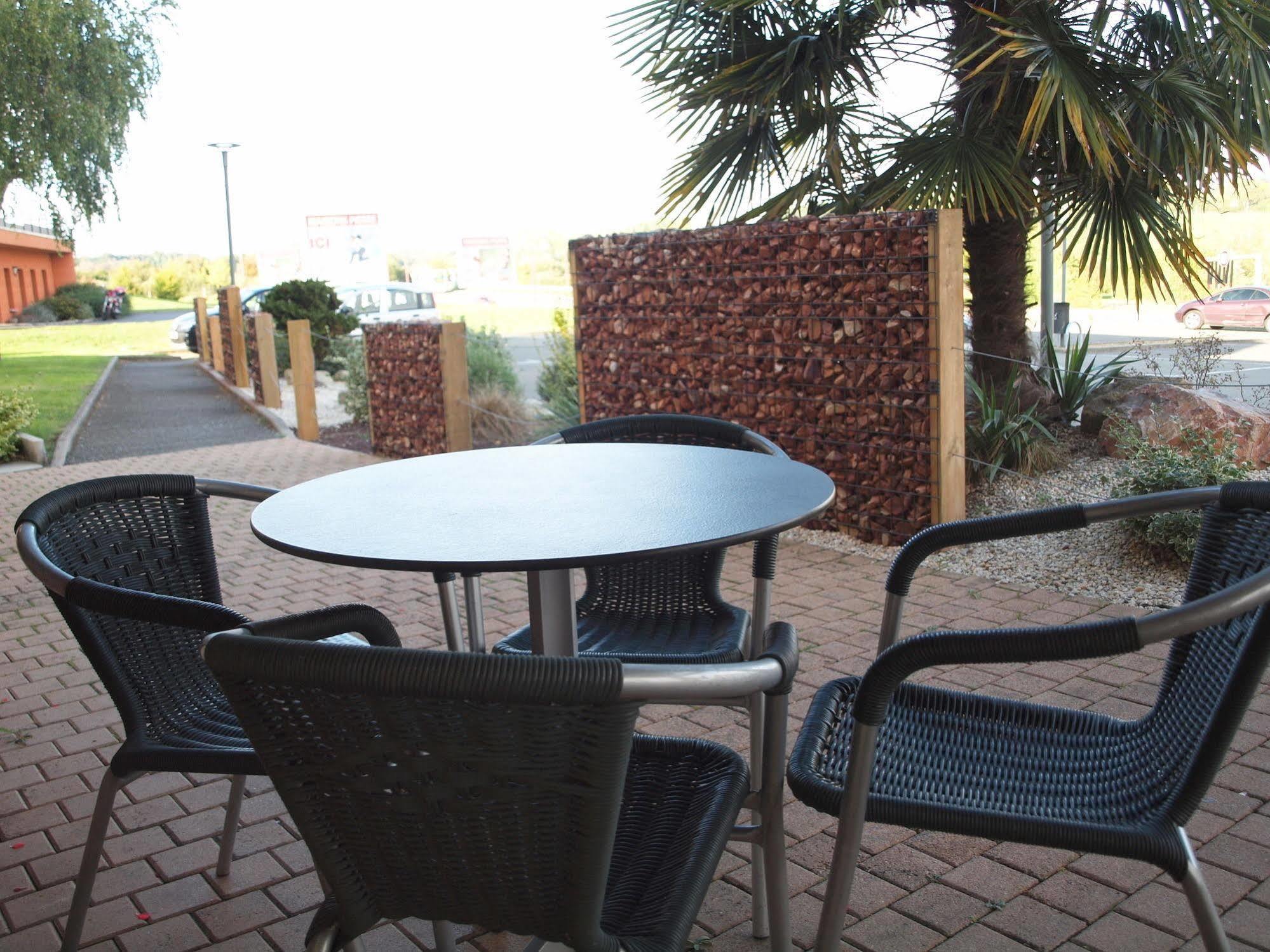 Brit Hotel Les Evens Saint-Saturnin  Exterior photo